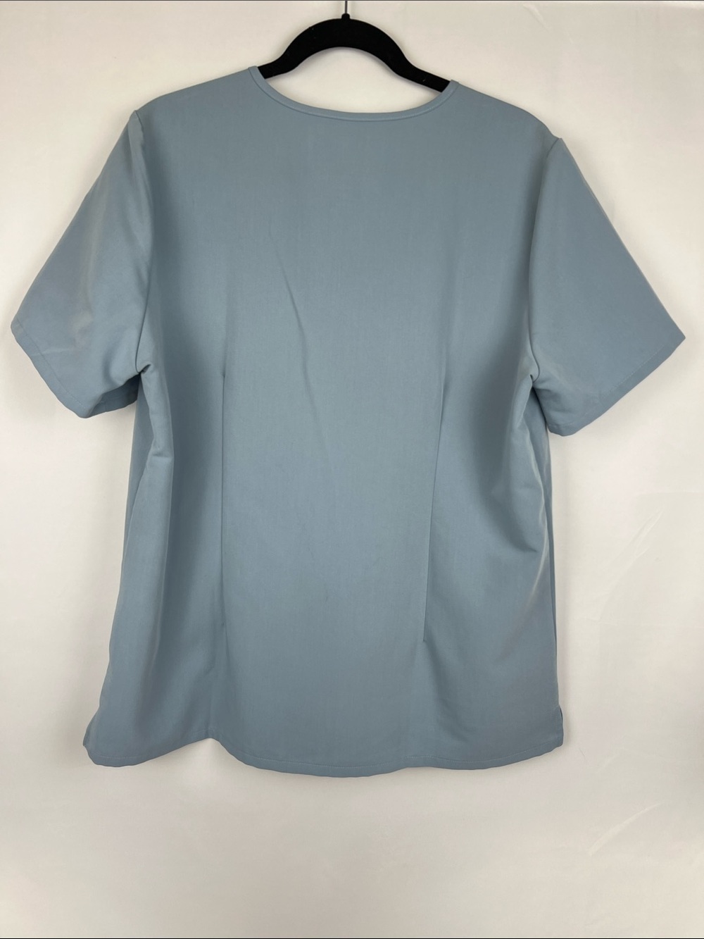 FIGS Women's V-Neck Scrub Top in Light Blue Size XL - Picture 7 of 9